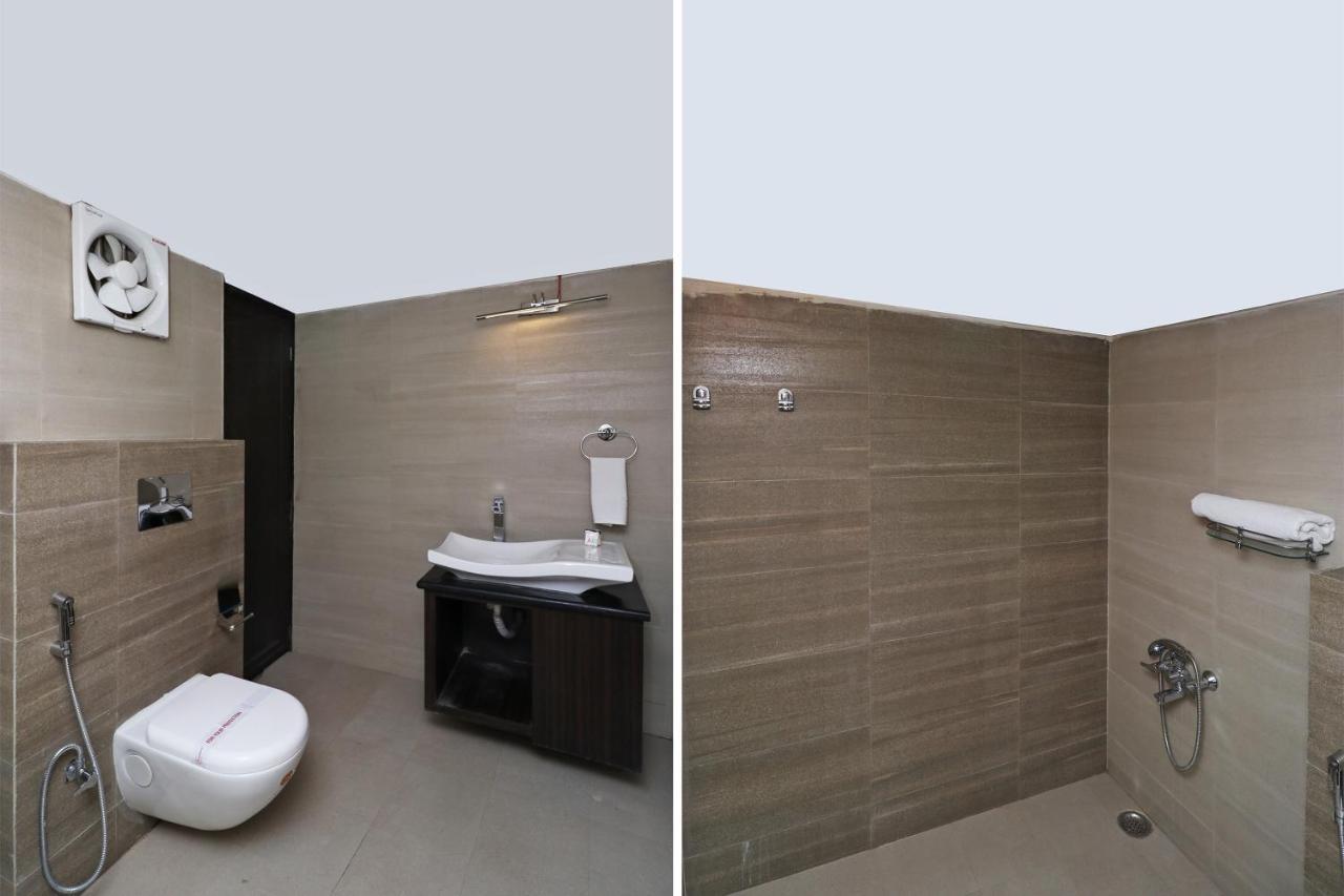 Oyo 23009 Hotel Maxx Lucknow Exterior photo