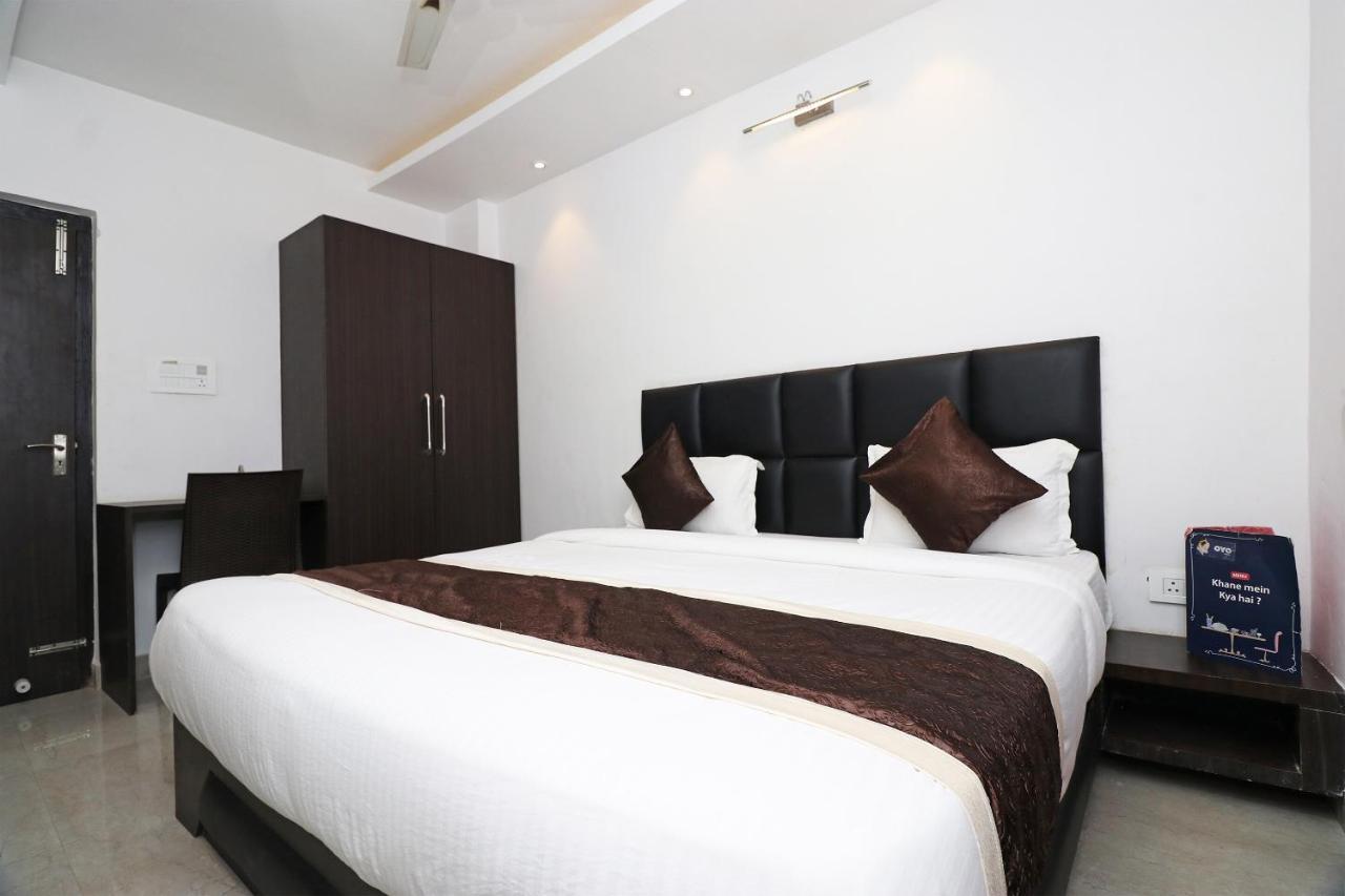 Oyo 23009 Hotel Maxx Lucknow Exterior photo